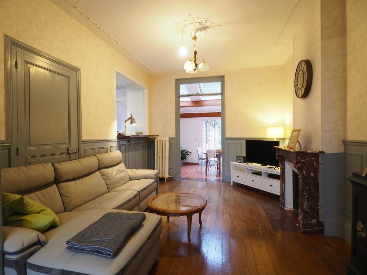 Elegant Bourgeoise Style House With Garden Villa Лаон Екстериор снимка